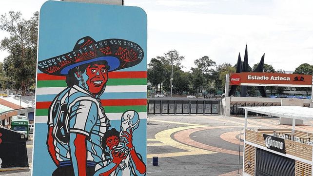 Diego Maradona tiene su mural en el estadio Azteca