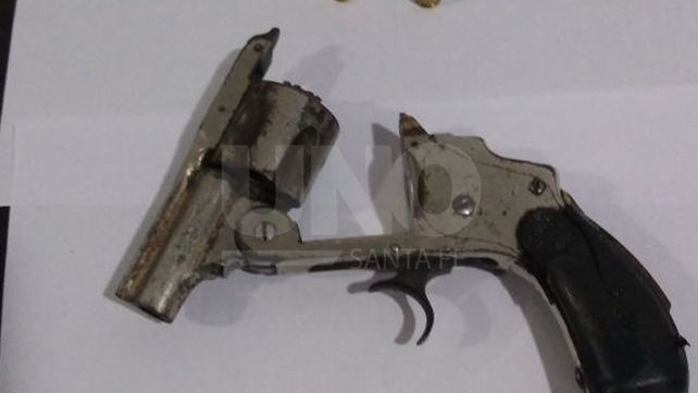 Persecución y aprehensión de violento tiratiros con un arma de guerra cargada en Rosario