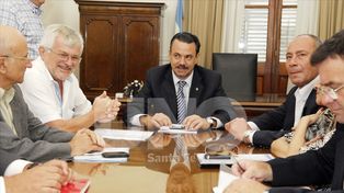 UPCN y ATE aceptaron la propuesta salarial del gobierno provincial
