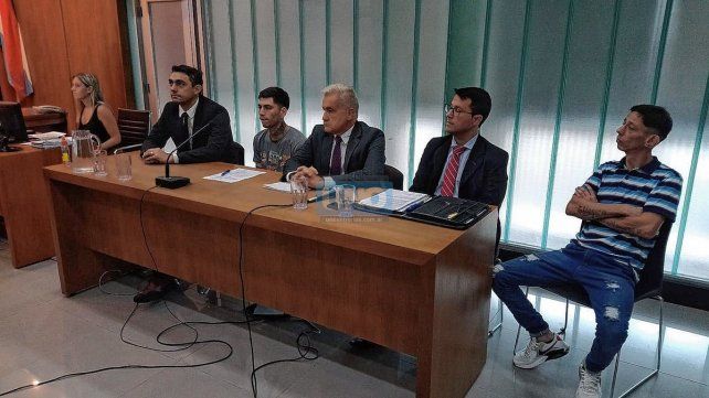 Juicio abreviado.&nbsp;Cuatrín (el segundo de la izquierda) y Lemos (último)
