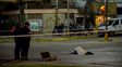 La policía trabajando en el lugar del accidente. La policía trabajando en el lugar del accidente.