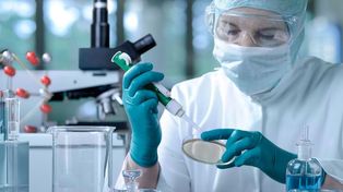 Condenan a un centro de fertilización por beba enferma de fibrosis quística