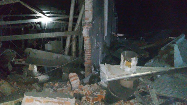 Dos trabajadores resultaron con quemaduras tras una explosión en una fábrica del Parque Industrial de Paraná. Bomberos actuaron en el lugar&nbsp;