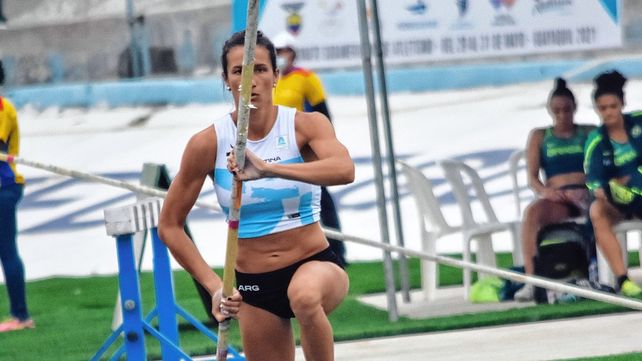 La santafesina Valeria Chiaraviglio finalizó cuarta en la prueba de salto con garrocha con una marca de 3.90.