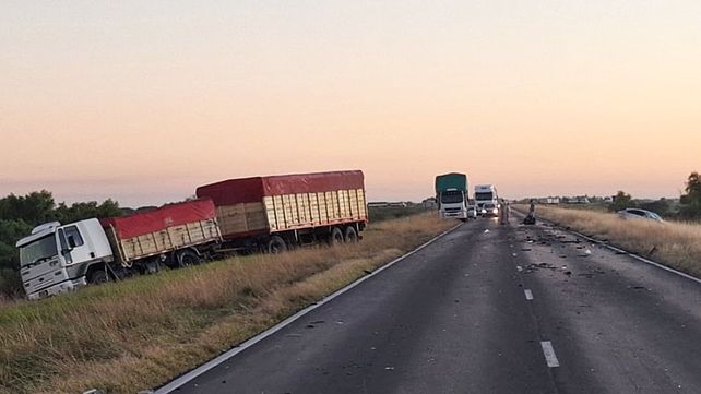 Este sábado hubo un accidente sobre el puente Victoria - Rosario. El conductor del auto resultó con lesiones graves&nbsp; 