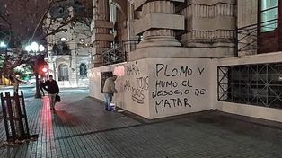 Fachadas pintadas como en el frente de Gobernación, en calle Santa Fe, en la ciudad de Rosario