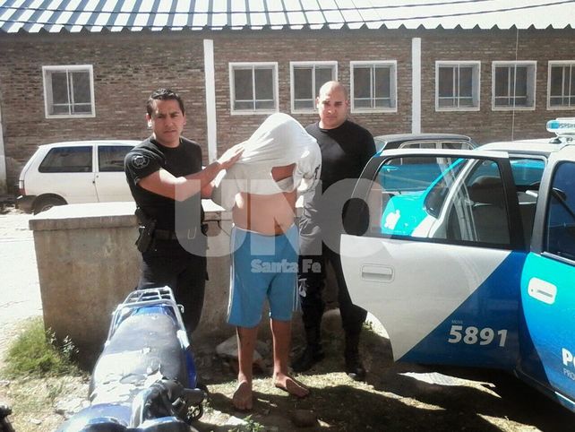 Detuvieron a un joven con pedido de captura por tentativa de homicidio y asalto a mano armada