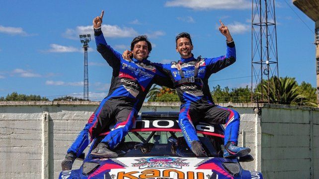 Gran tarea de Gastón Pasten para llevarse la primera etapa del Rally Argentino en General Madariaga. Gran tarea de Gastón Pasten para llevarse la primera etapa del Rally Argentino en General Madariaga.
