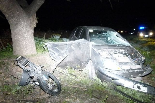 Murió el conductor de una moto en un violento choque en Esperanza