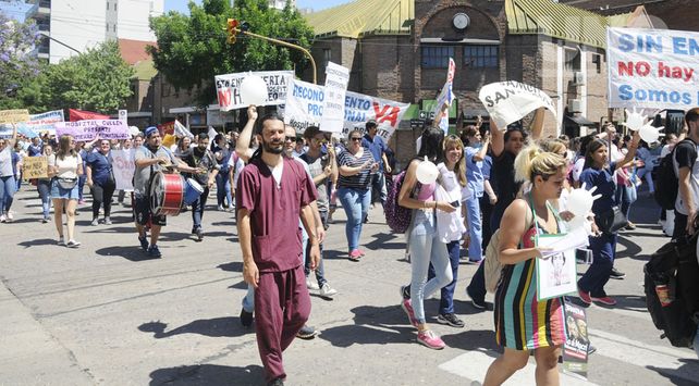 “Hartos” de no ser escuchados, los enfermeros reclamaron en su día