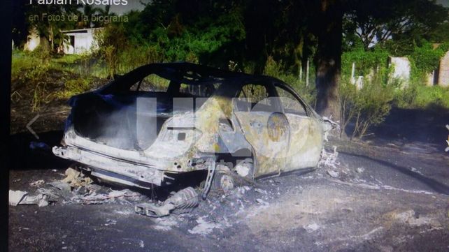 El auto de Daniel Passarella quedó hecho cenizas tras incendiarse en la ruta 1