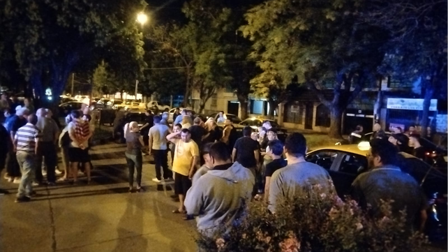 Garmendia y Marcelo T. de Alvear, en Saladillo, a 200 metros de La Mandarina. Allí este miércoles a las 23.30 mataron a un taxista, el segundo en pocas horas. 