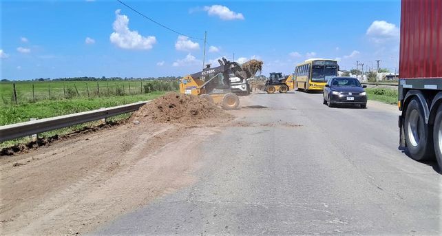 Los trabajos de reparación de la calzada continuarán esta semana en el sector norte de Timbúes.