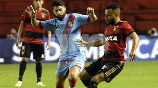 Arsenal tiene la difícil misión de levantar la serie ante Sport Recife