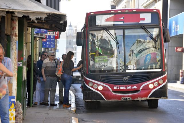 Los colectivos cambian su recorrido en San Benito