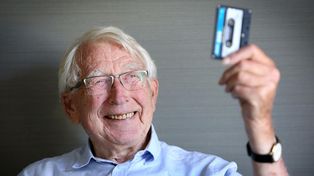 Murió Lou Ottens, el ingeniero holandés que inventó el cassette