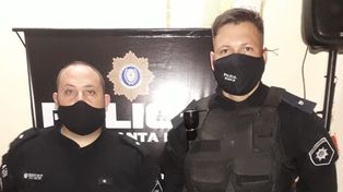 Salvaron a una beba que había caído a un desagüe