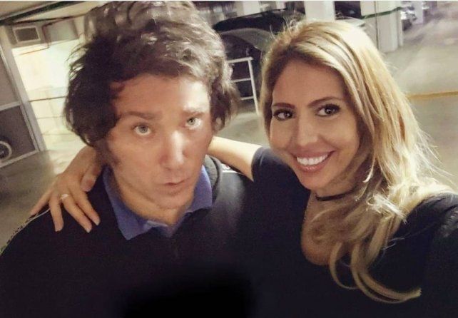 Javier Milei y la economista rosarina Romina Diez.&nbsp;