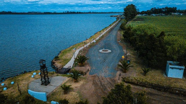 Inauguran la avenida costanera Santiago Castelnuovo en la laguna el Chañar en Teodelina.