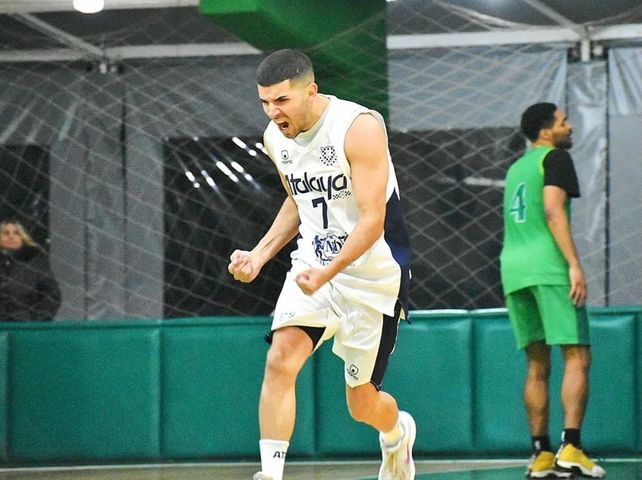 Atalaya se dio un gran gusto y derrotó a Sportsmen como visitante en el clásico de la fecha 11 de la Superliga de básquet.