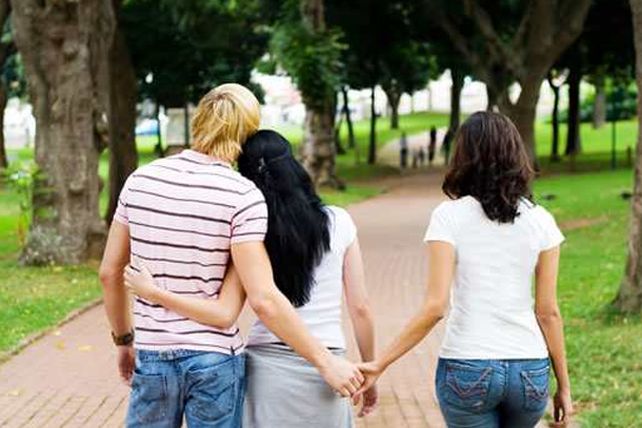 Condenan a un hombre a pagar $ 35 mil a su pareja por sus infidelidades