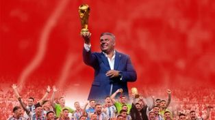 Chiqui en lo más alto. Aunque reculte increíble, el presidente se considera el ganador del Mundial.