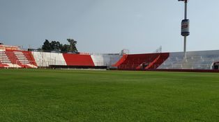 El estadio de Unión luce tribunas renovadas