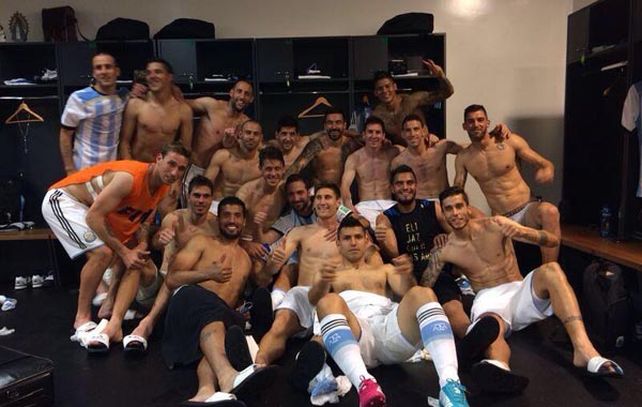El íntimo festejo de los jugadores de la selección en el vestuario