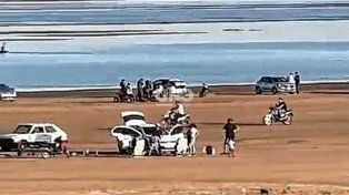 Este domingo, otra vez, las picadas de motos rompieron con la tranquilidad de la playa El Chaquito en Monte Vera. Habían prometido más controles.&nbsp;
