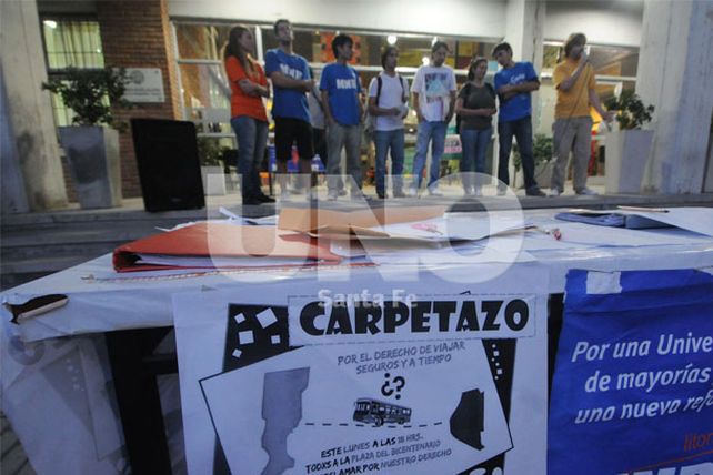 Habrá más frecuencias de colectivos desde Santa Fe a Paraná