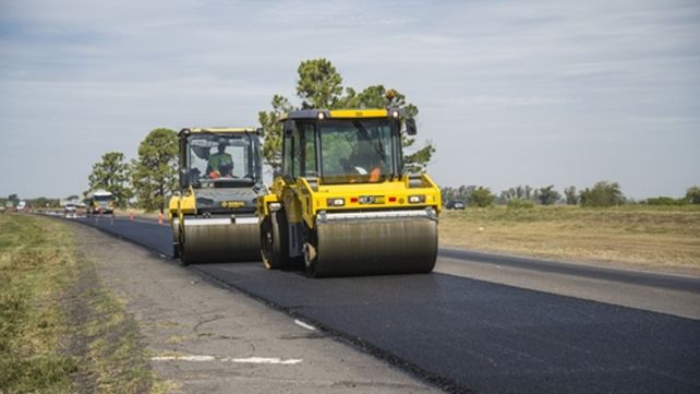 La autopista Rosario-Santa Fe esta siendo reparada a nueva en dos frentes de trabajo.
