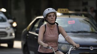 Aumento del boleto: cada vez más gente arregla la bicicleta y se baja del bondi