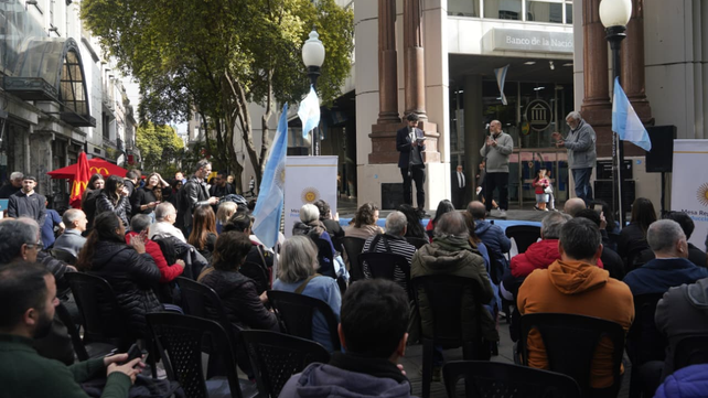 Las pymes realizaron una concentración en el cruce de las peatonales Córdoba y San Martín Las pymes realizaron una concentración en el cruce de las peatonales Córdoba y San Martín