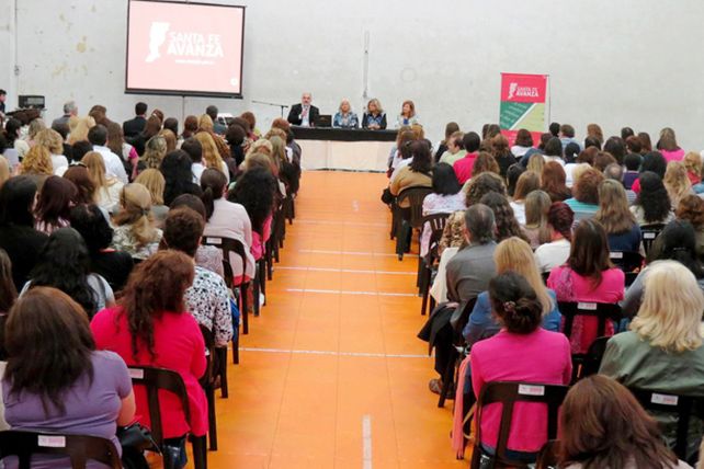 Más de 2000 docentes revisaron la nueva currícula de las escuelas secundarias