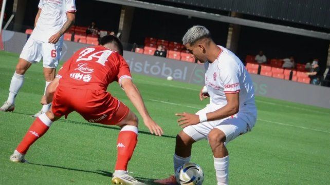 Barracas Central no pudo con Huracán y por ahora no llega a la Sudamericana