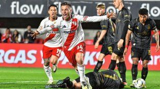 River derrotó a Estudiantes de La Plata y es líder