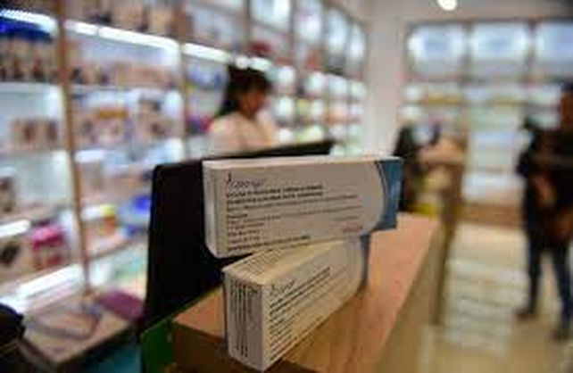 En las farmacias rosarinas hay lista de espera para colocarse la vacuna que protege del dengue 