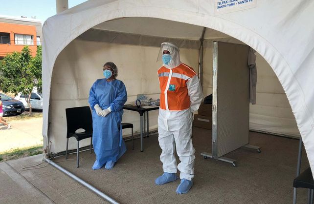 El personal debe comunicarse a un número interno del efector