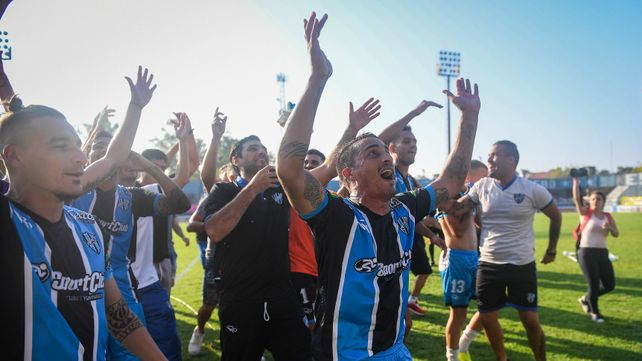 Así se define el primer ascenso a la Superliga