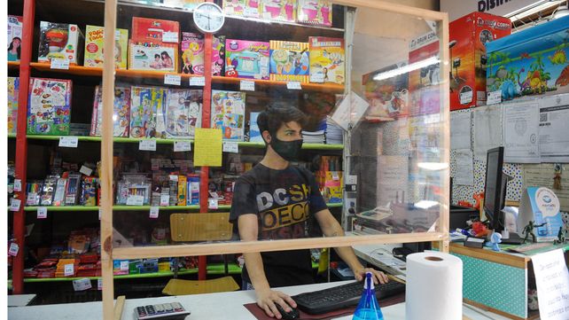 Durante enero y febrero de este año las ventas en comercios bajaron casi un 6% y desde la AER no advierten demasiadas señales de reactivación.