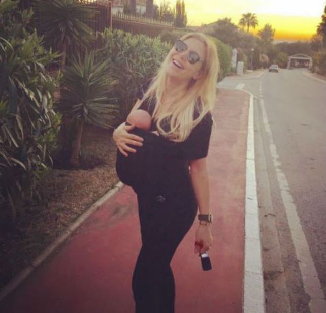 La primera foto de Evangelina Anderson a poco de haber dado a luz a Emma