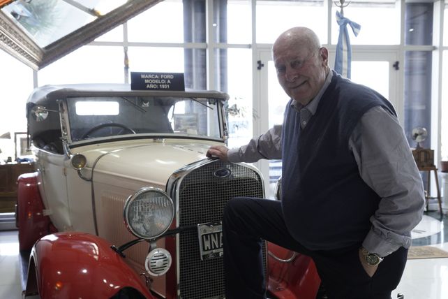 Carlos Osvaldo Semitiel en un Ford A 1931