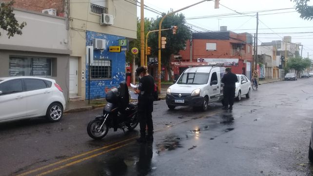 Apresaron a 114 personas que violaron el aislamiento obligatorio: 91 quedaron detenidas Apresaron a 114 personas que violaron el aislamiento obligatorio: 91 quedaron detenidas