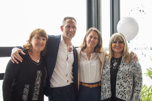 Liliana Suarez, Mariano Campanario, Liliana Szwom y Cecilia Scotto  