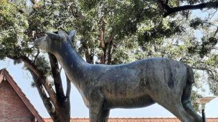 Vandalizaron al Venadito, el histórico monumento de Venado Tuerto