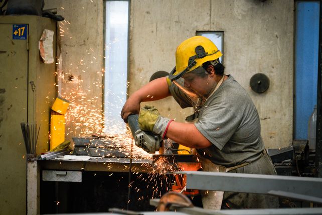 En la planta de la constructora trabajan más de 400 personas.