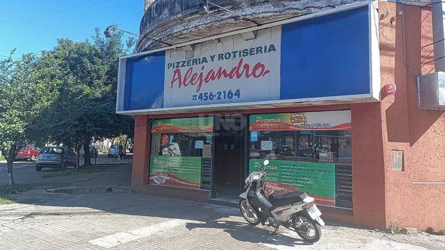 Se olvidó prendida la freidora y casi se le incendia la rotisería