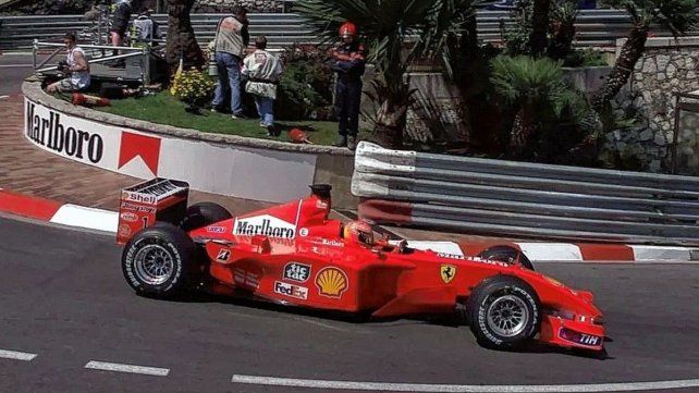 La histórica Ferrari que utilizó Michael Schumacher en el GP de Mónaco 2001 será subastada a fines de mayo. La histórica Ferrari que utilizó Michael Schumacher en el GP de Mónaco 2001 será subastada a fines de mayo.