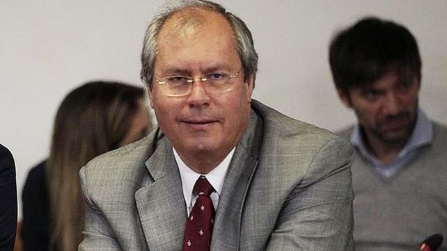 Velan desde el mediodía en el Congreso los restos del diputado Olivares