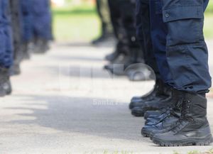 Comienzan a abonarse los ascensos 2013 del personal policial y penitenciario